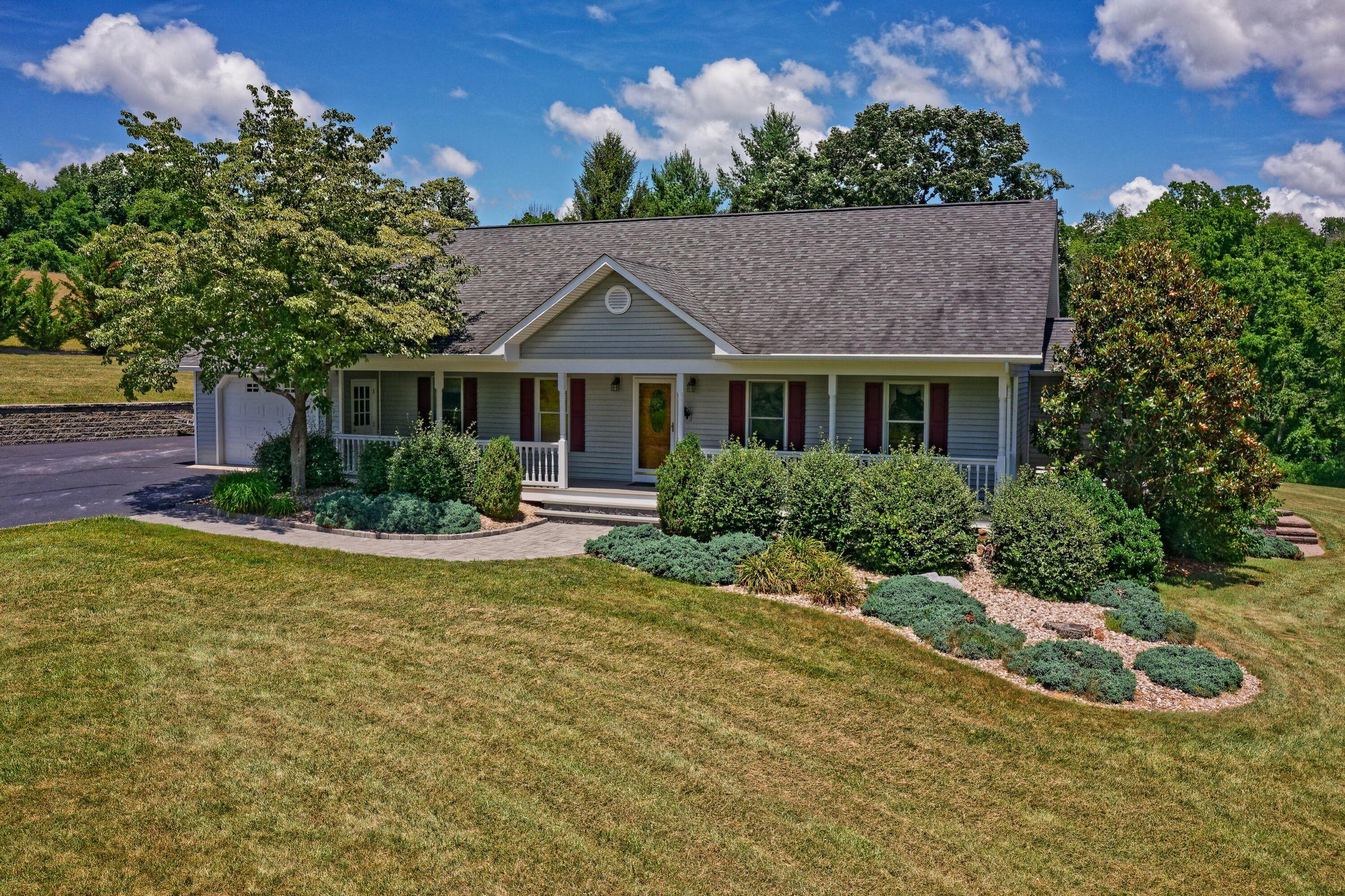435 Eastview Lane Raphine, VA 24472 - Photo 3 of 50 4