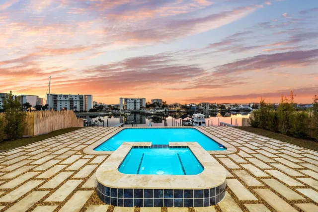 $4,650,000 | 714 Harbor Boulevard, Destin, FL 32541