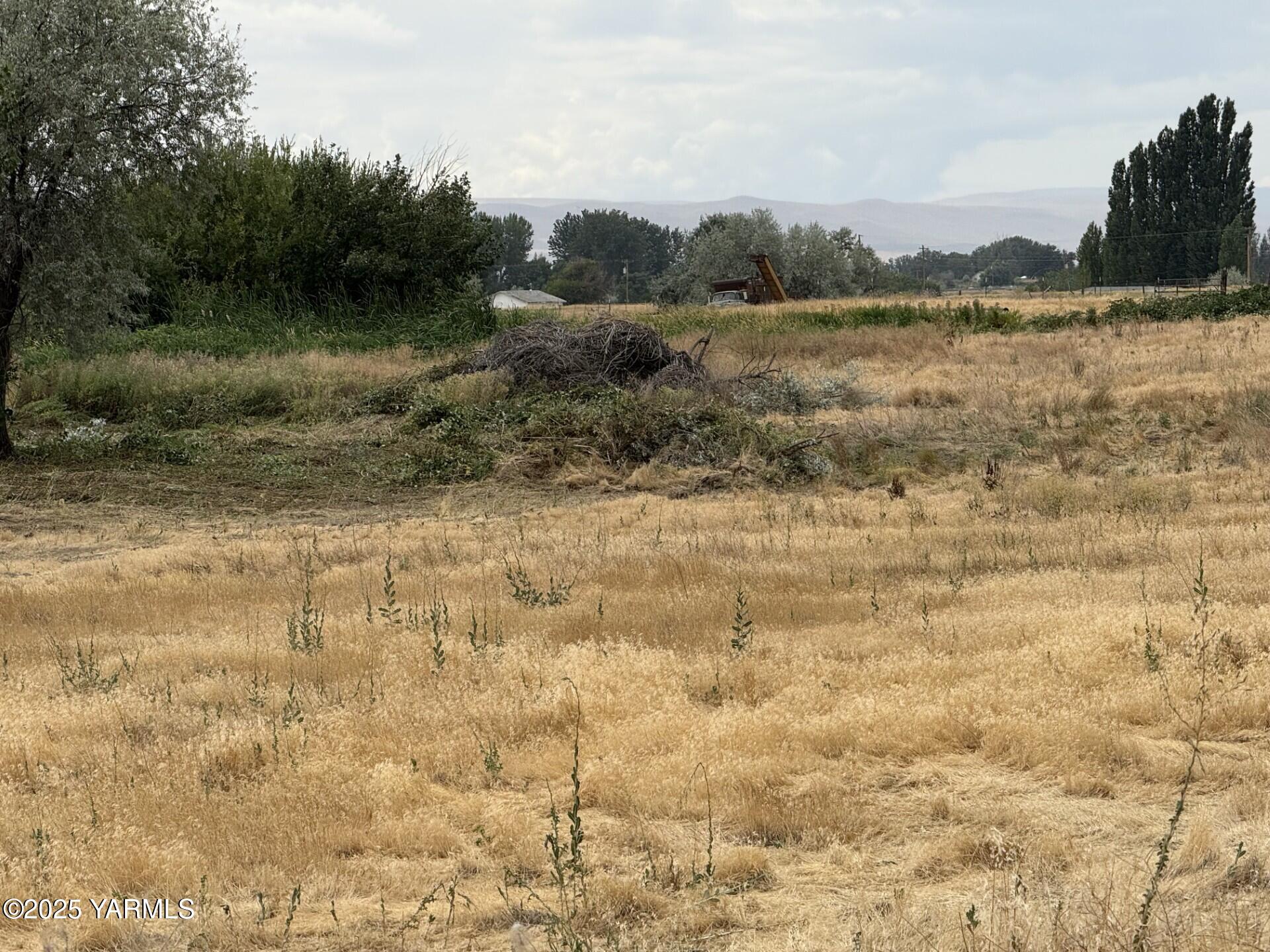 Tbd North Patricia Road Prosser, WA 99350 - Photo 2 of 4 a view of a lake view