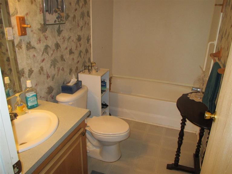 239 Gibbon Road Central Point, OR 97502 - Photo 5 of 18 Additional Photo