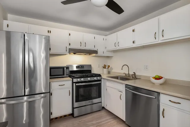 $275,000 | 4 Brookside Drive, Unit 10, Exeter, NH 03833