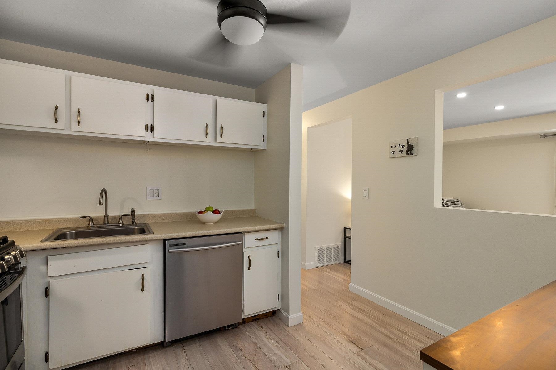 4 Brookside Drive, Unit 10 Exeter, NH 03833 - Photo 12 of 25