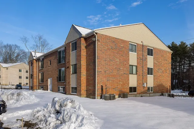 $275,000 | 4 Brookside Drive, Unit 10, Exeter, NH 03833