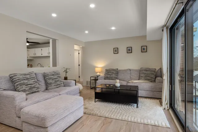 $275,000 | 4 Brookside Drive, Unit 10, Exeter, NH 03833