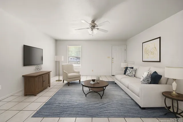 $1,050 | 1118 West Goodwin Street, Unit C, Pleasanton, TX 78064