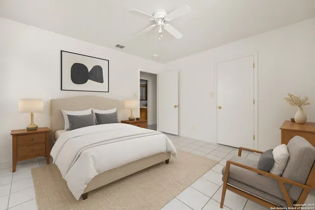 $1,050 | 1118 West Goodwin Street, Unit C, Pleasanton, TX 78064