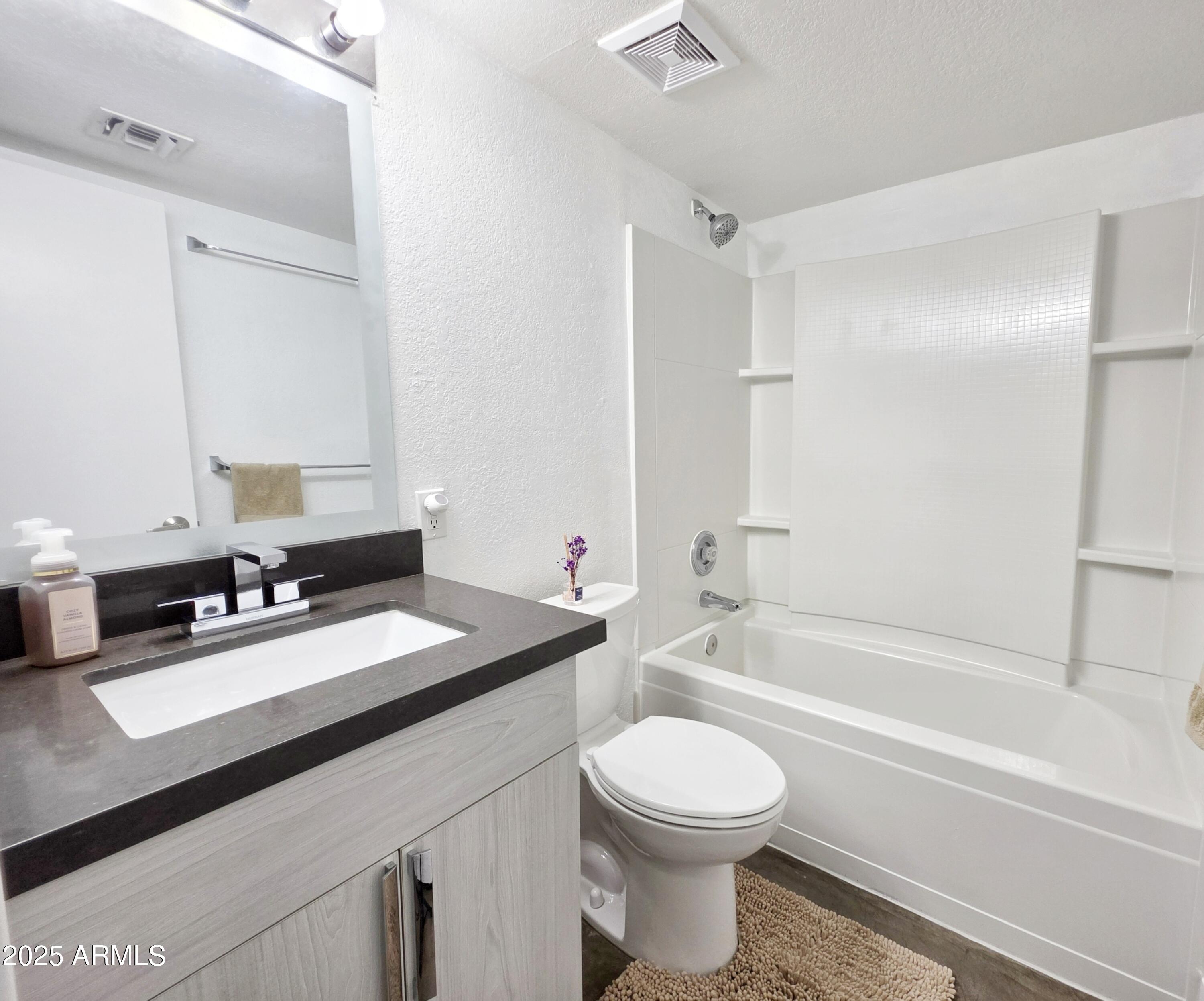 4050 East Cactus Road, Unit 107 Phoenix, AZ 85032 - Photo 16 of 20 1000034168-scaled