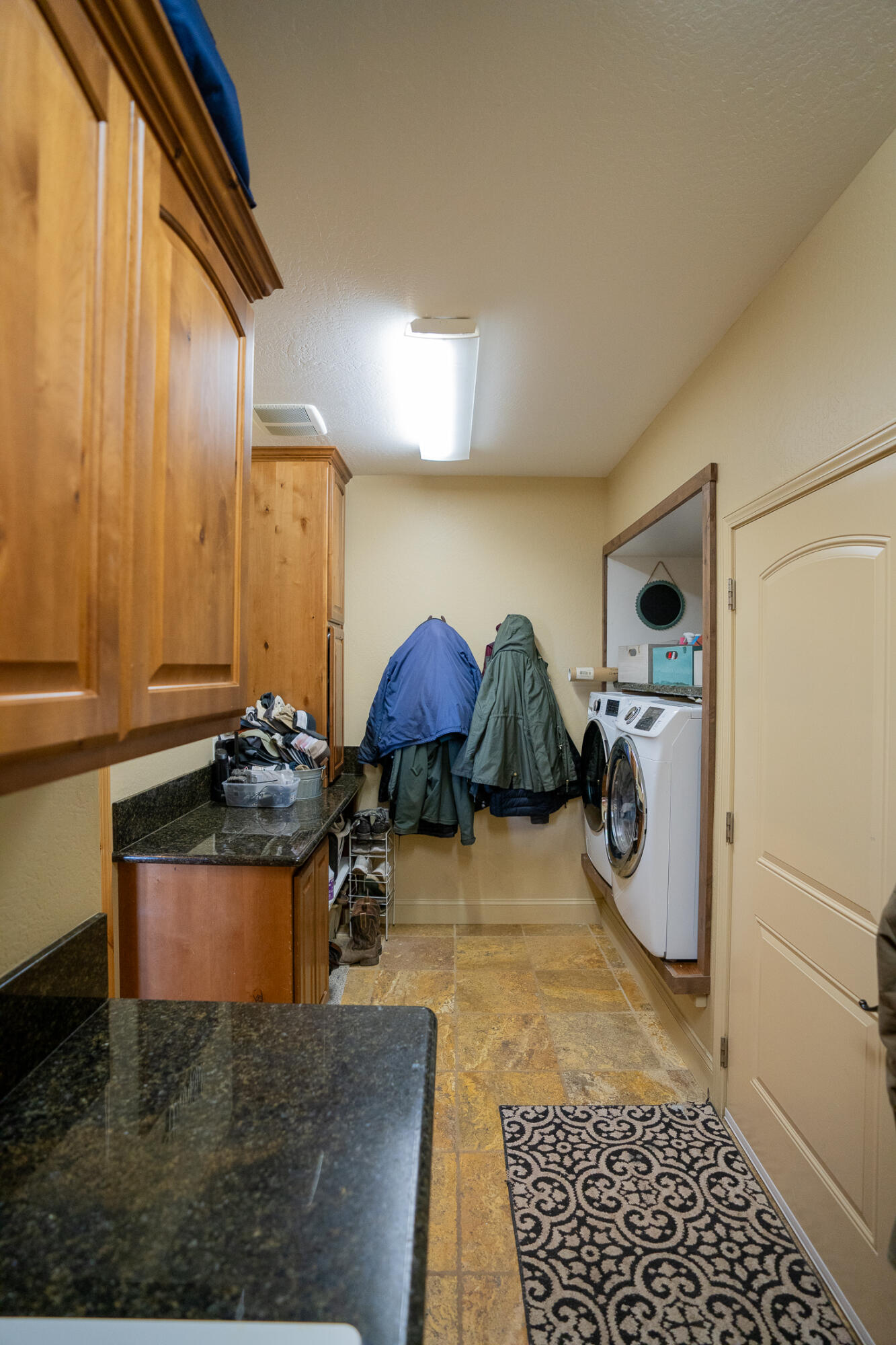 1881 Brophy Road Eagle Point, OR 97524 - Photo 51 of 130 049
