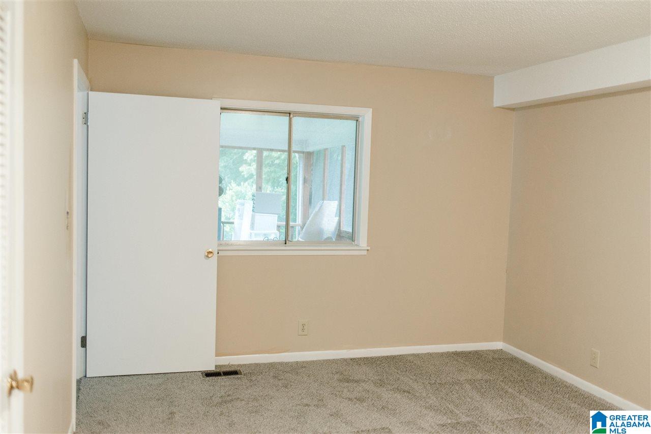 924 Barnisdale Road Birmingham, AL 35235 - Photo 14 of 22