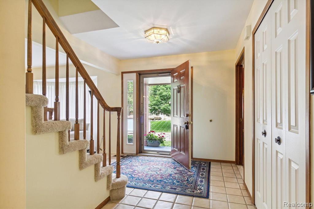 2220 Hickory Leaf Drive Rochester Hills, MI 48309 - Photo 8 of 60