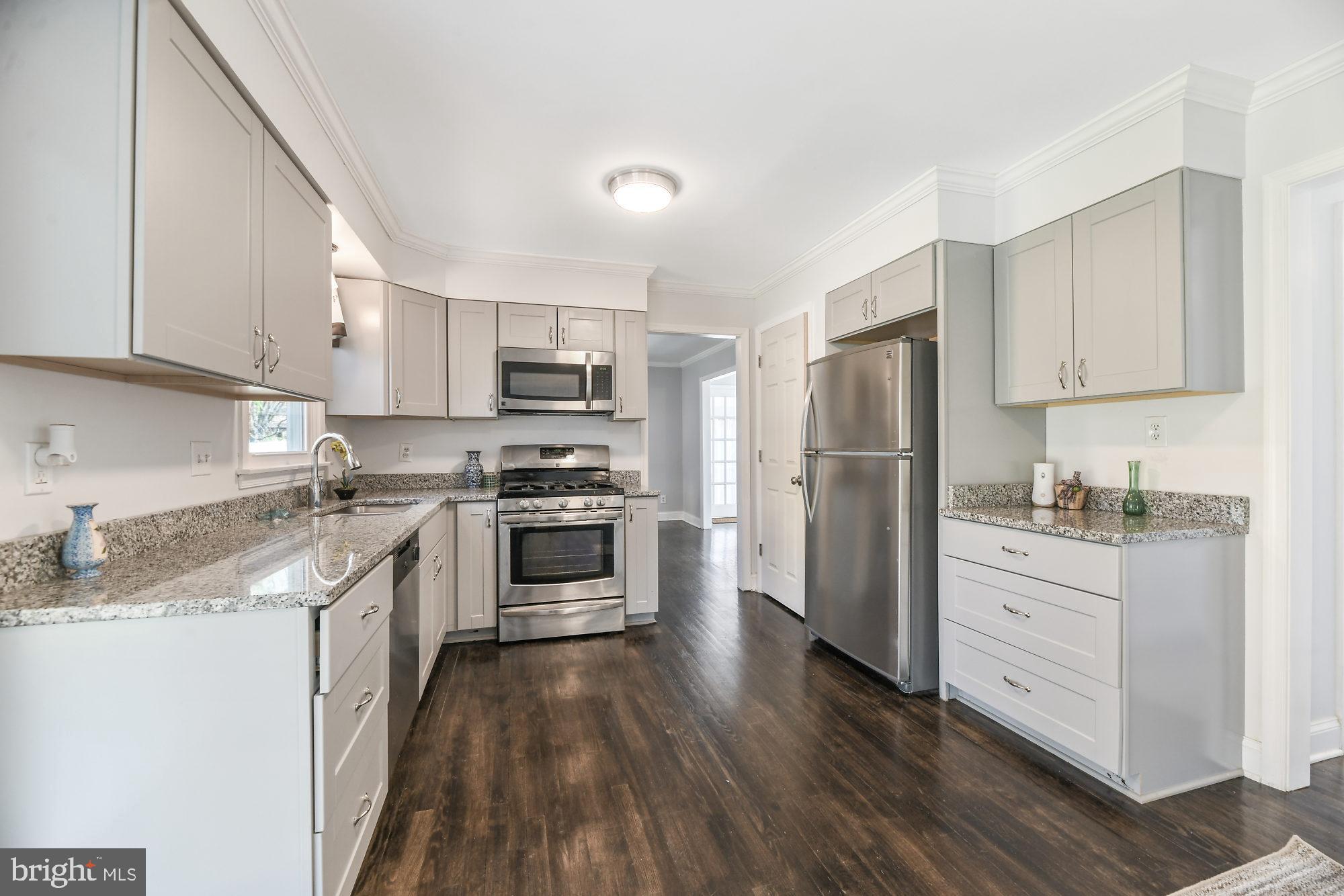 1308 Frederick Road Baltimore, MD 21228 - Photo 12 of 34