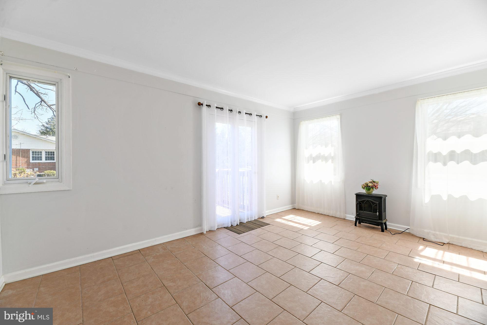 1308 Frederick Road Baltimore, MD 21228 - Photo 7 of 34
