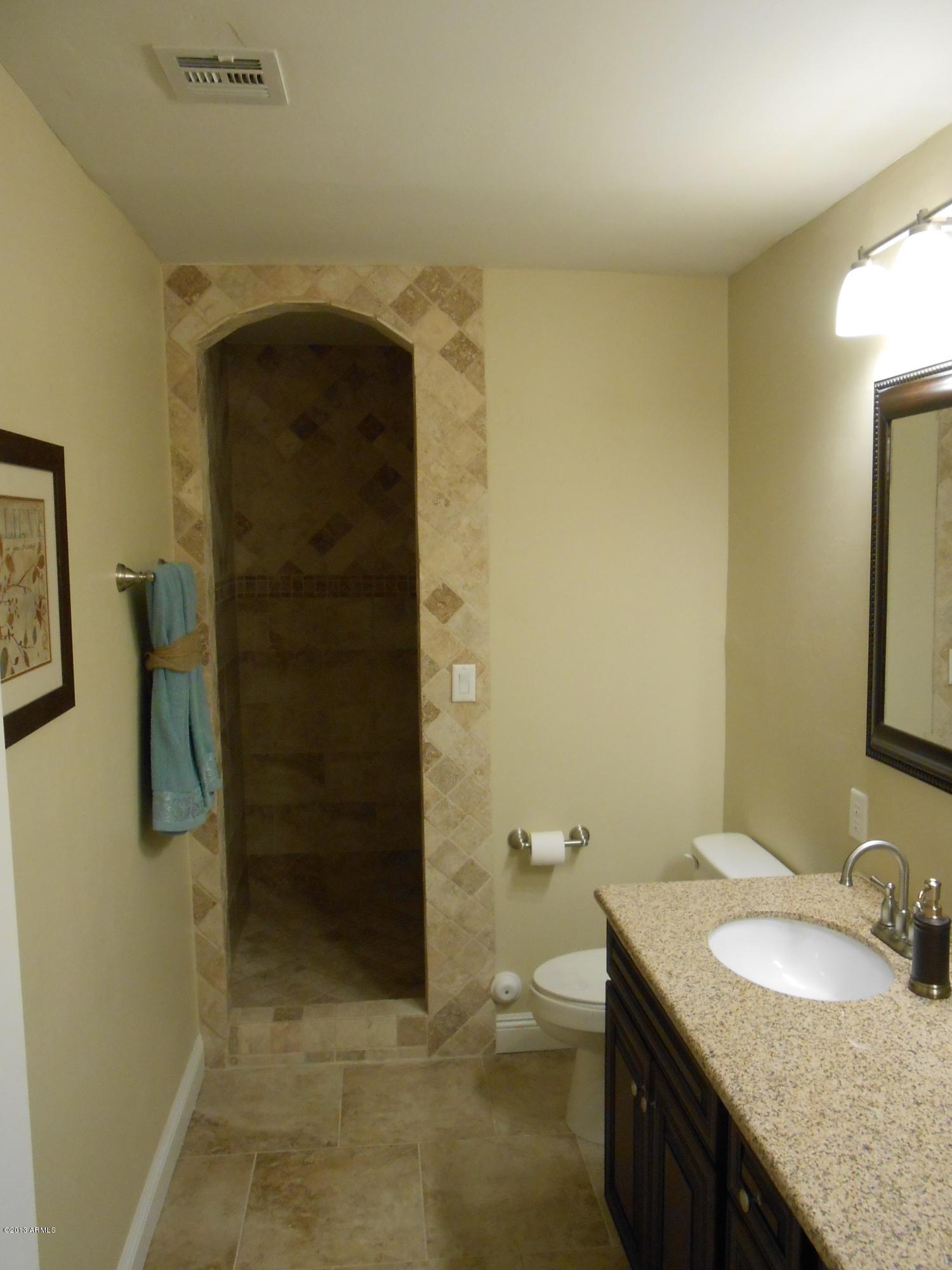 704 West 11th Street Tempe, AZ 85281 - Photo 11 of 20 DSCN0127