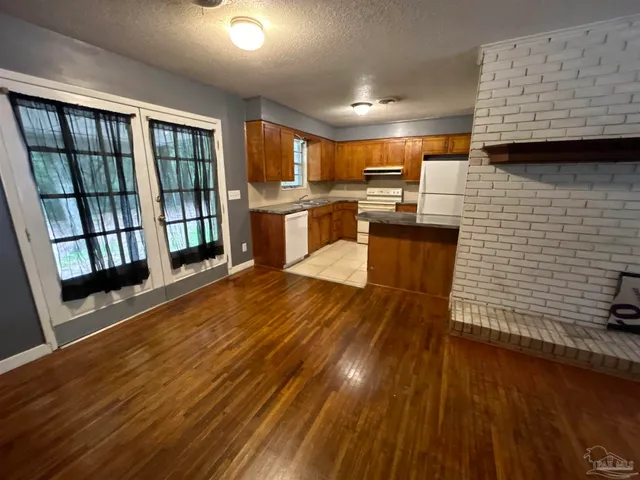 $1,550 | 6000 Walton Street, Pensacola, FL 32503