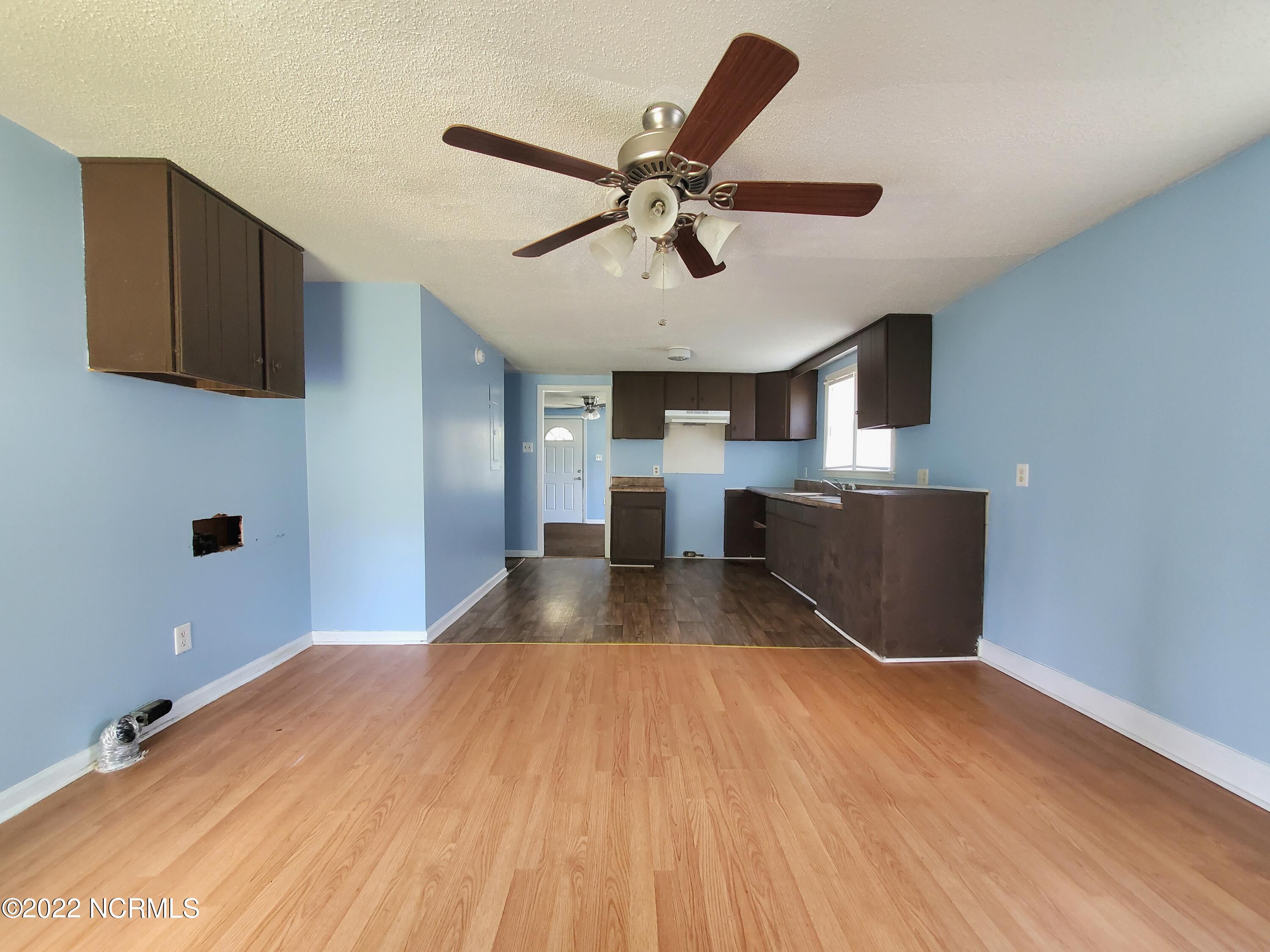 106 North Secrest Street Kinston, NC 28501 - Photo 15 of 34 20220731_121425