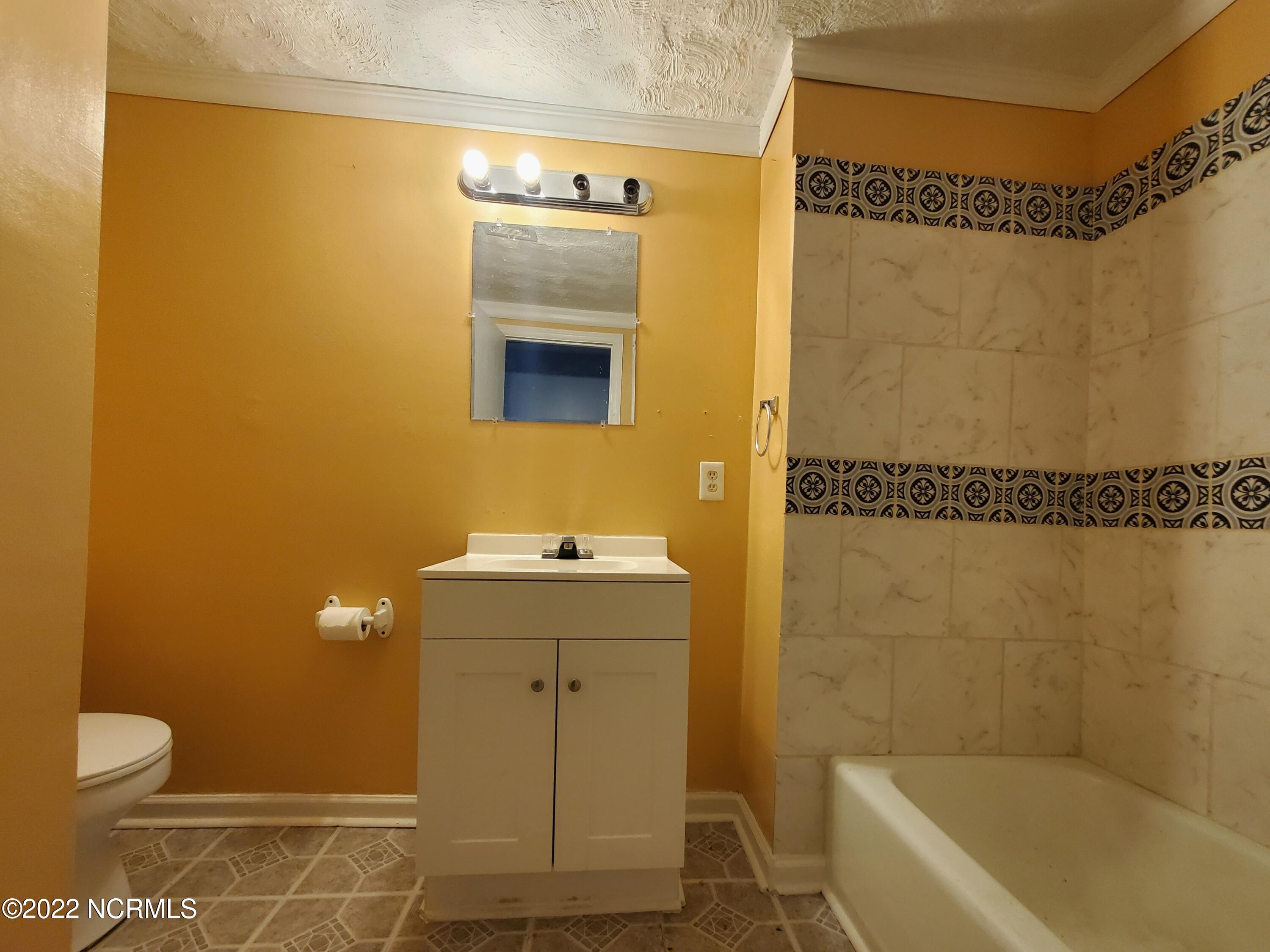 106 North Secrest Street Kinston, NC 28501 - Photo 19 of 34 20220731_120846