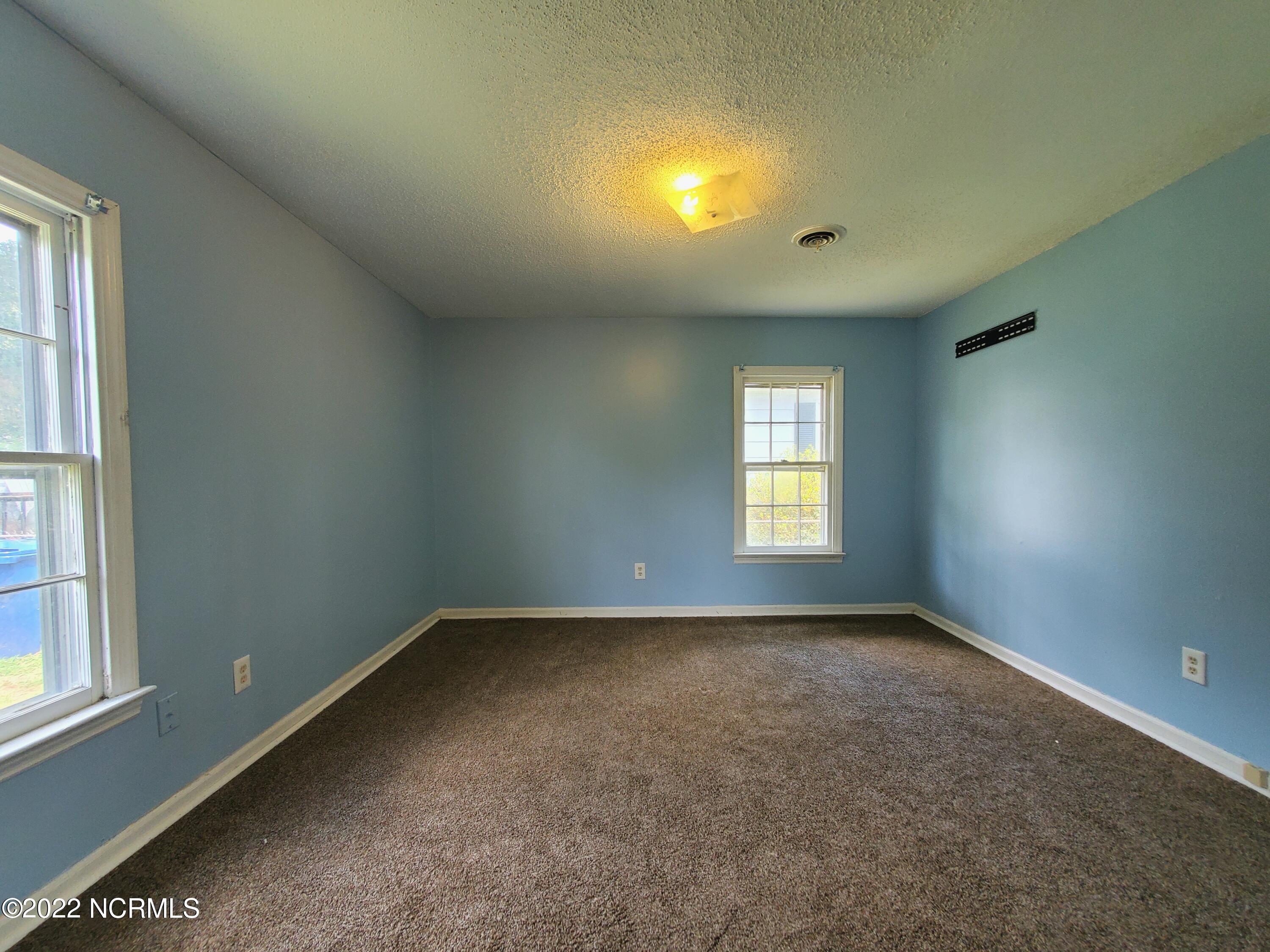 106 North Secrest Street Kinston, NC 28501 - Photo 24 of 34 20220731_120948