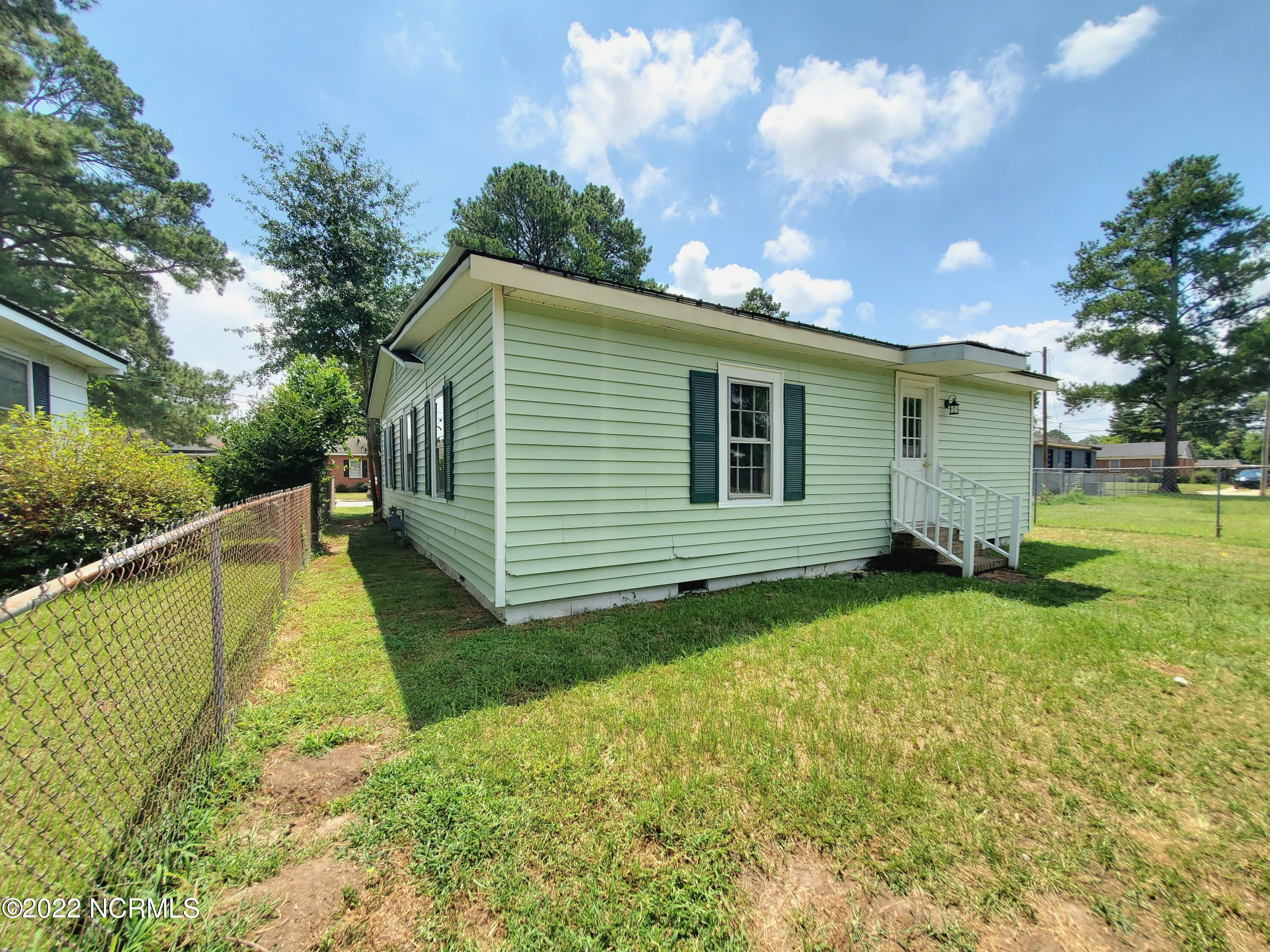 106 North Secrest Street Kinston, NC 28501 - Photo 32 of 34 20220731_122004