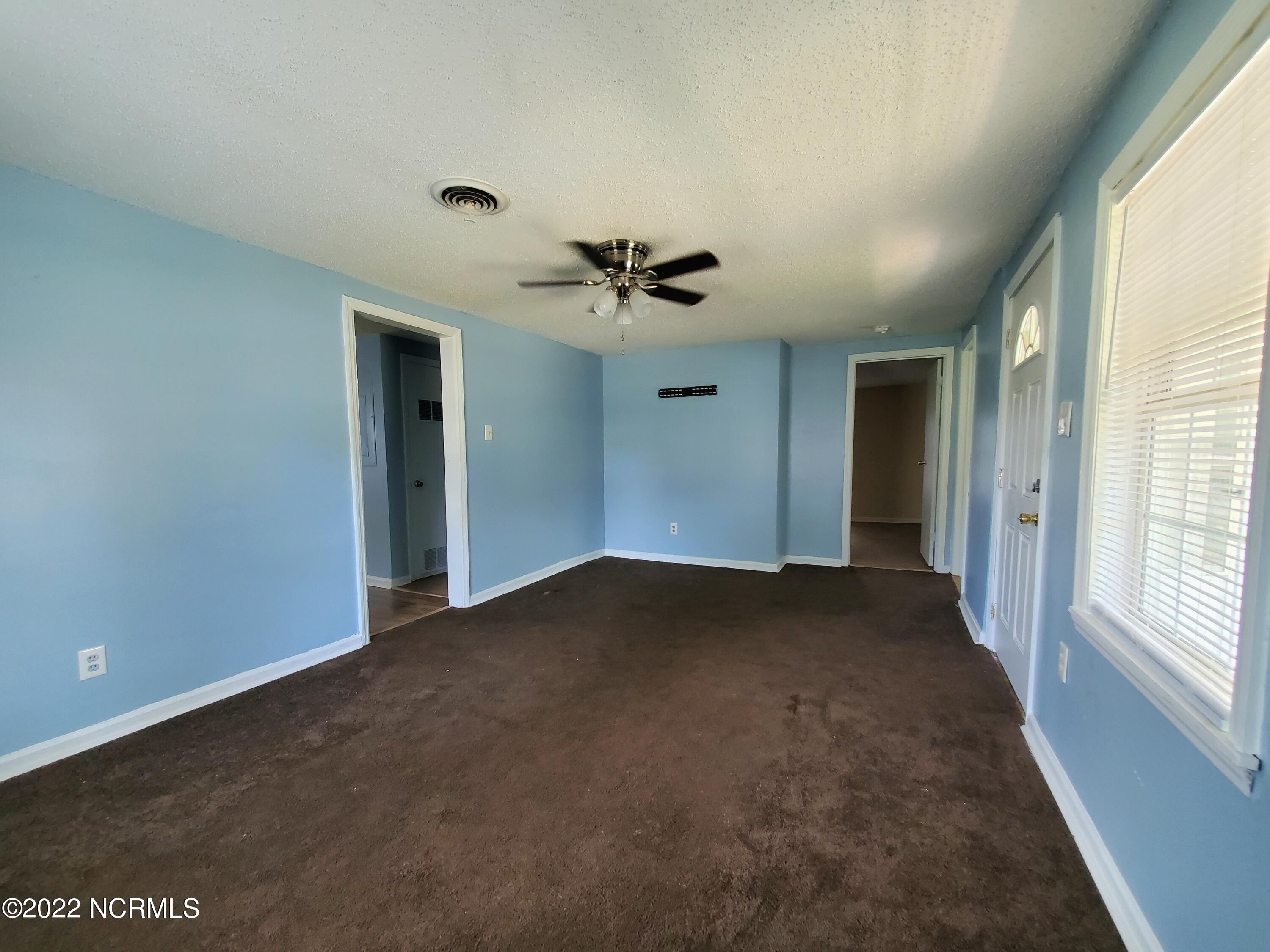 106 North Secrest Street Kinston, NC 28501 - Photo 8 of 34 20220731_121312