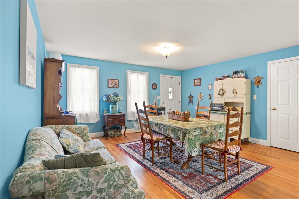 320 Balcom Street Mansfield, MA 02048 - Photo 8 of 31 Gallery Image 8