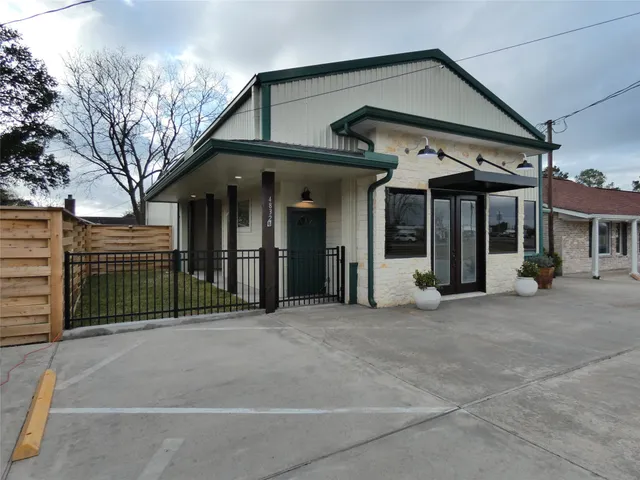 $1,525 | 4832 FM 2218 Road, Unit B, Rosenberg, TX 77469