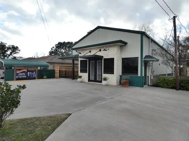 $1,525 | 4832 FM 2218 Road, Unit B, Rosenberg, TX 77469