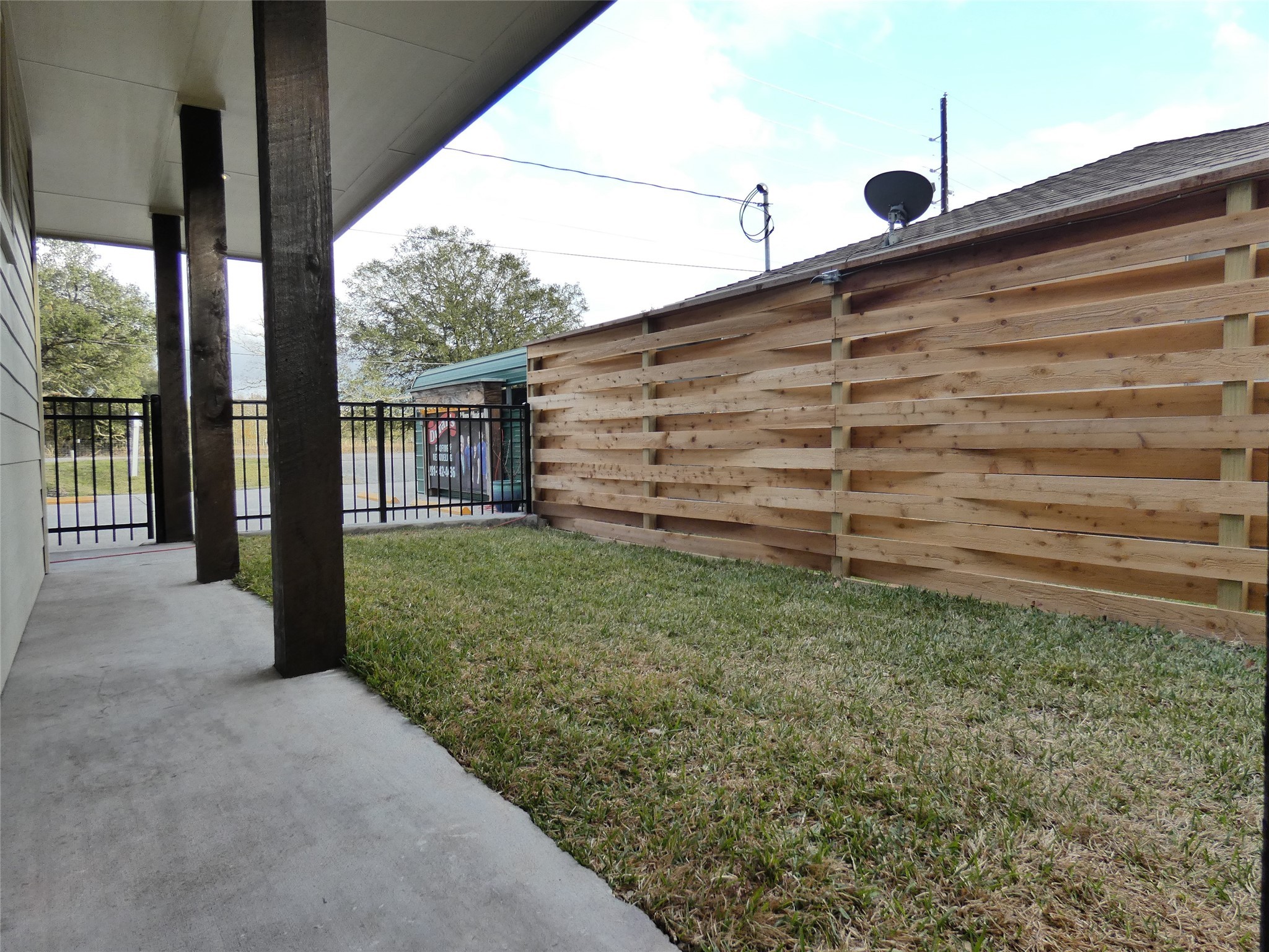 4832 FM 2218 Road, Unit B Rosenberg, TX 77469 - Photo 21 of 33