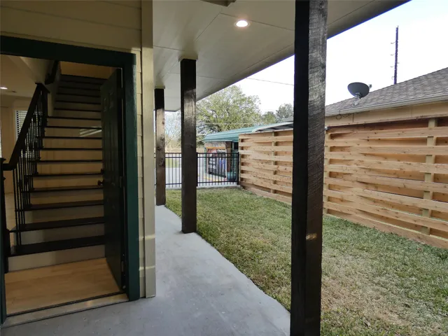 $1,525 | 4832 FM 2218 Road, Unit B, Rosenberg, TX 77469