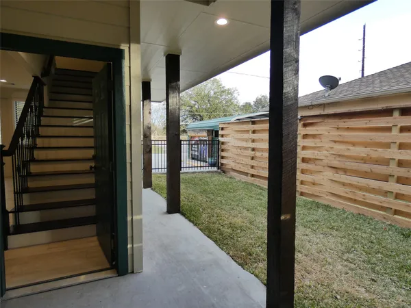 a view of entryway