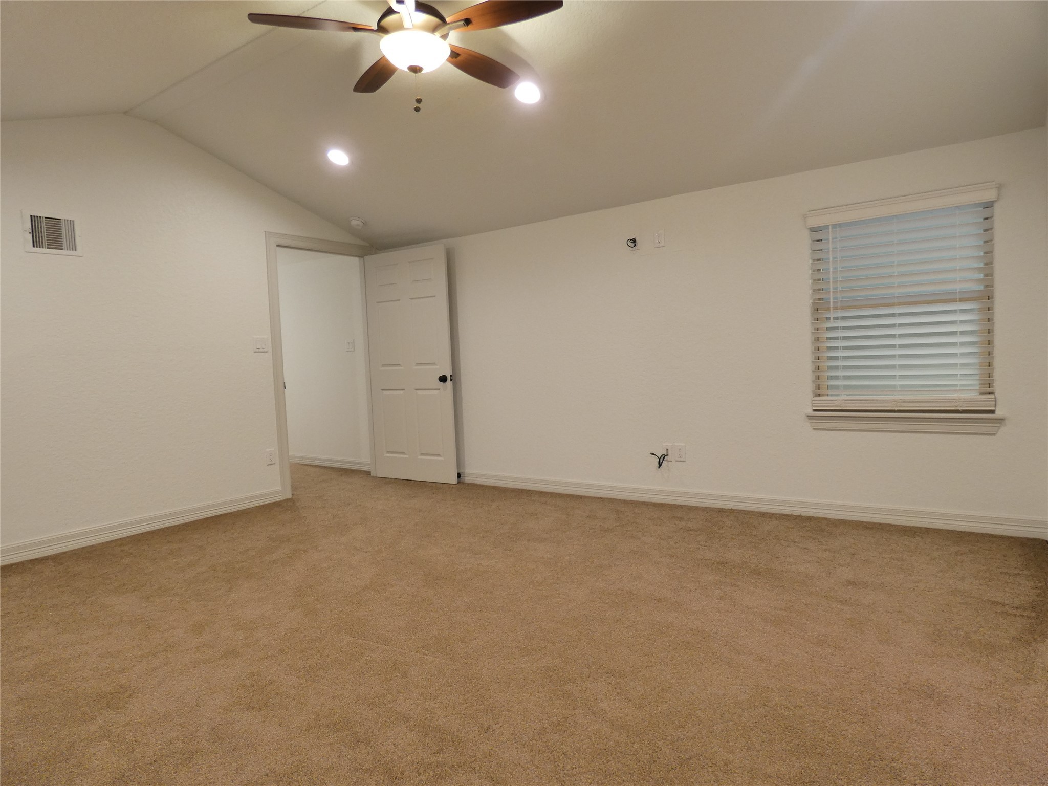 4832 FM 2218 Road, Unit B Rosenberg, TX 77469 - Photo 28 of 33