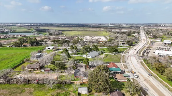 $1,525 | 4832 FM 2218 Road, Unit B, Rosenberg, TX 77469