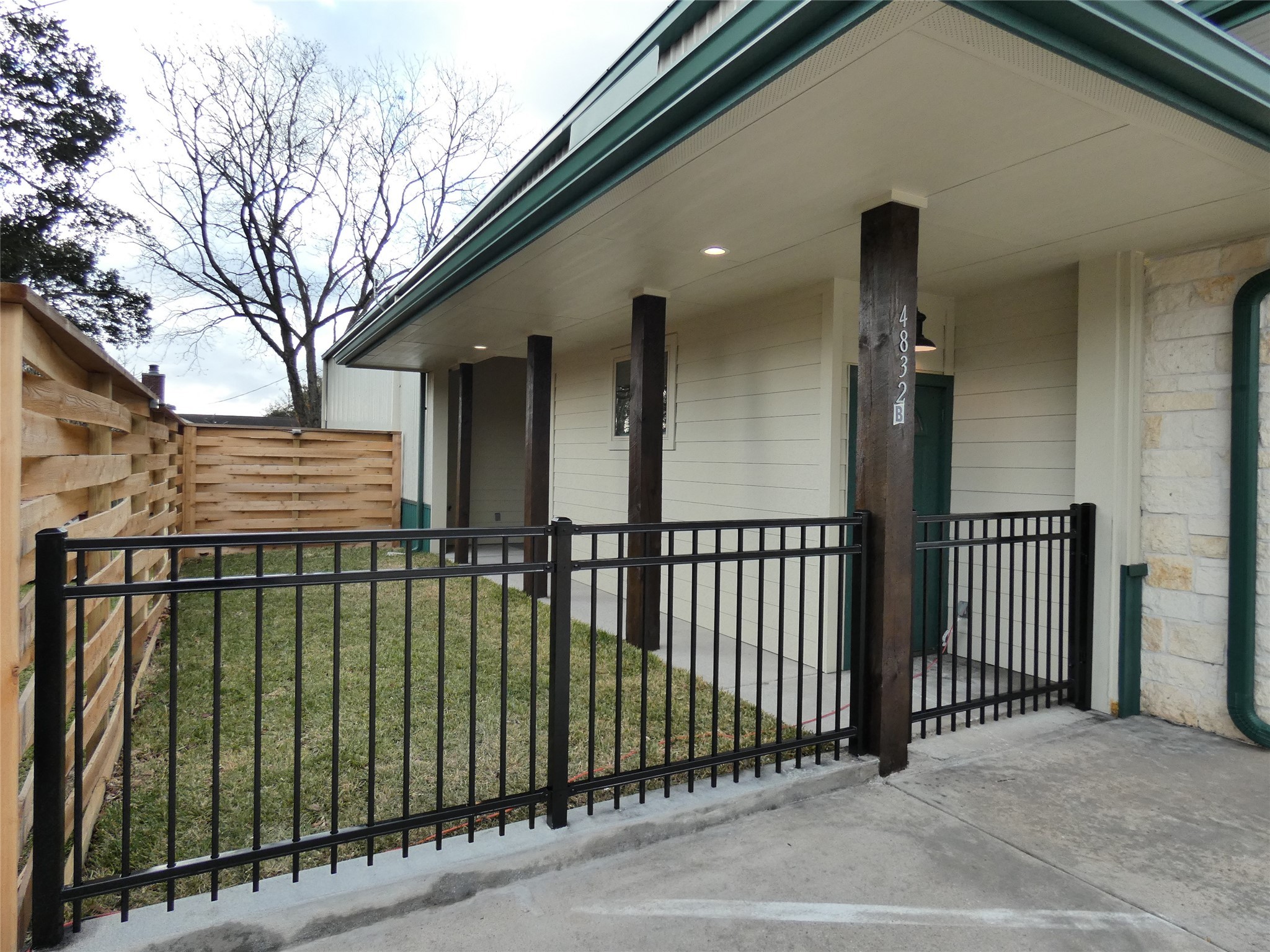 4832 FM 2218 Road, Unit B Rosenberg, TX 77469 - Photo 4 of 33