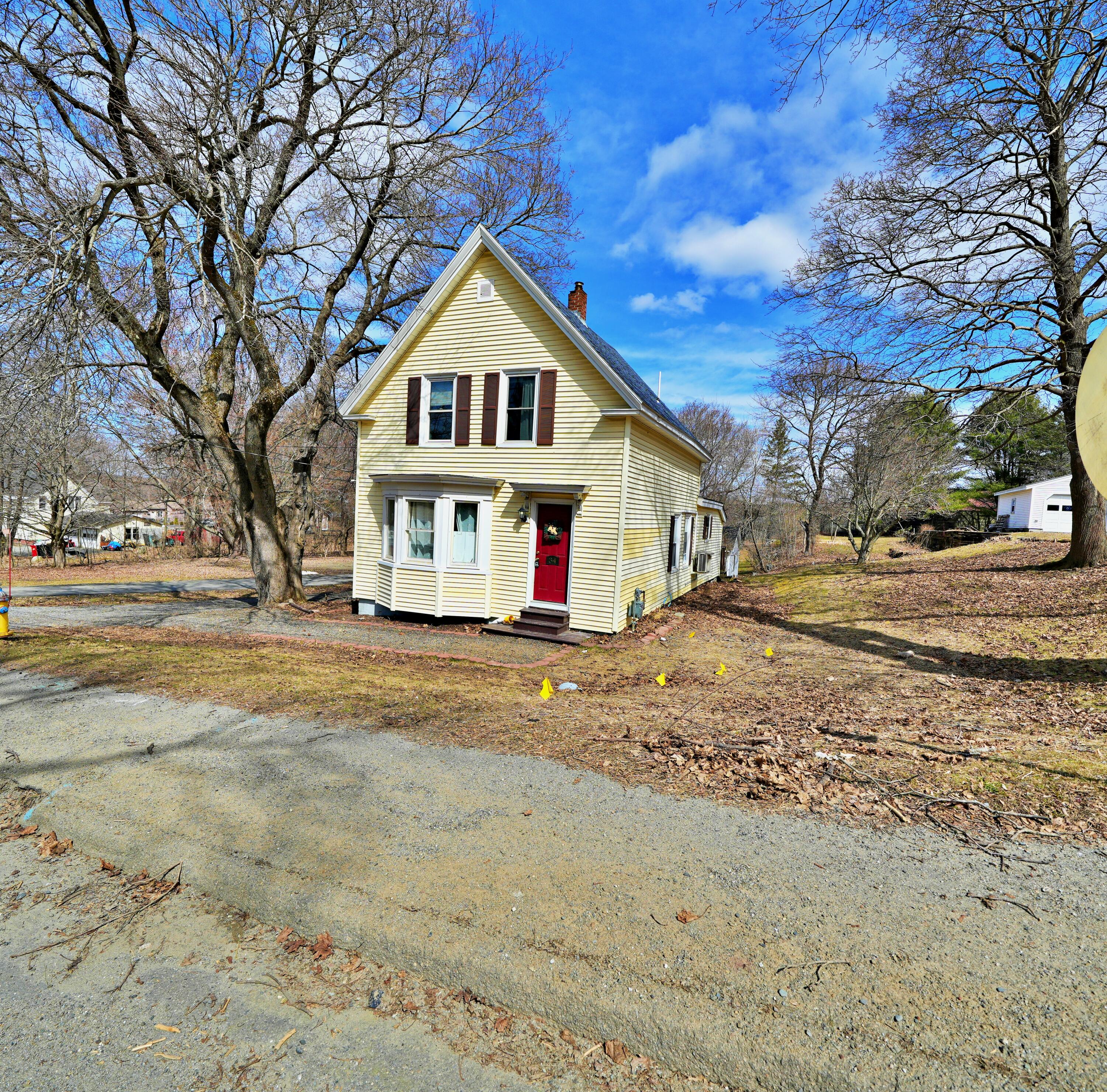 34 Pendleton Street Brewer, ME 04412 - Photo 3 of 20 DSC01691