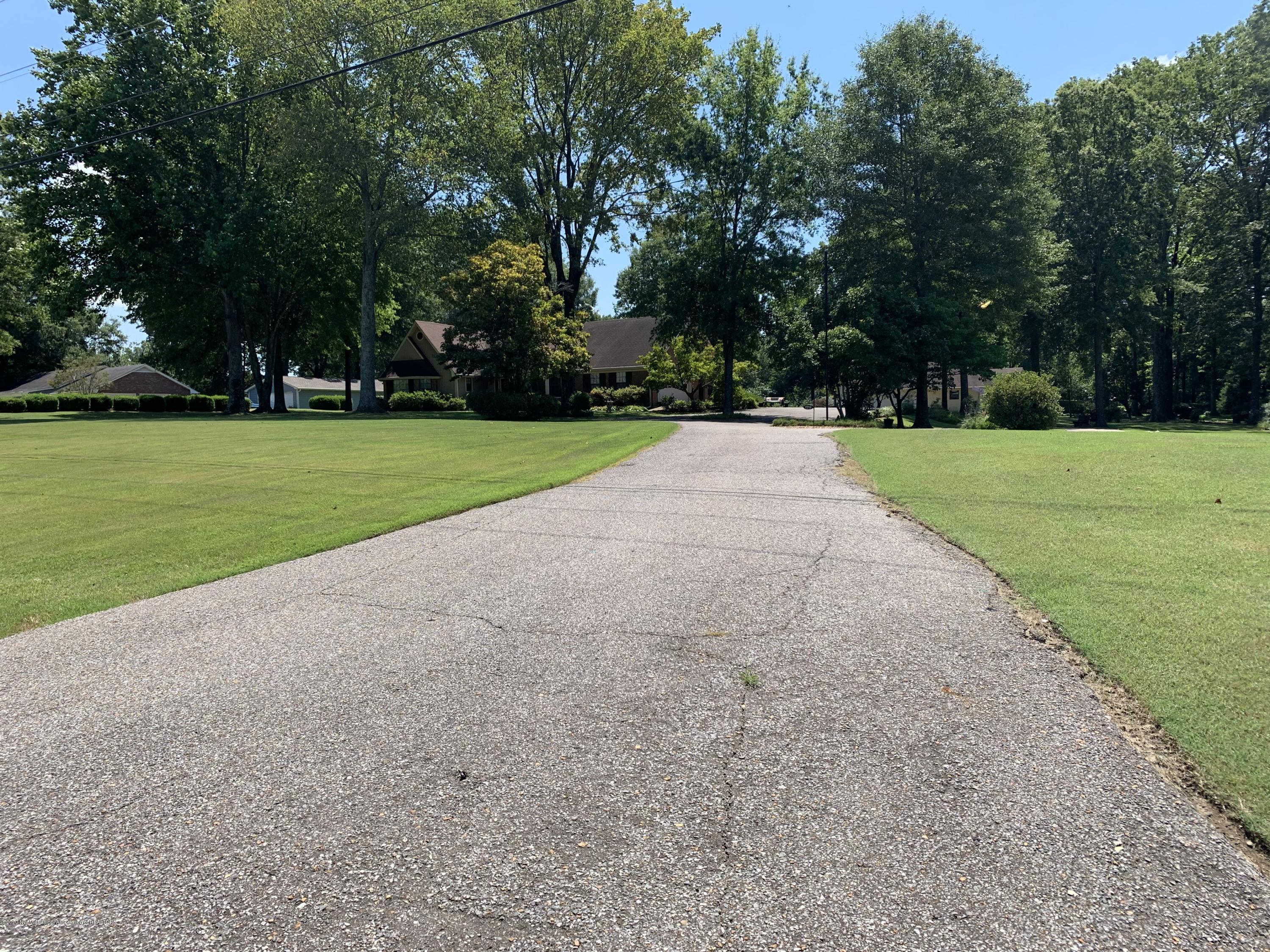 1719 West Oak Grove Road Hernando, MS 38632 - Photo 29 of 33 D84963B9-A782-4680-89D3-A8600248A17E
