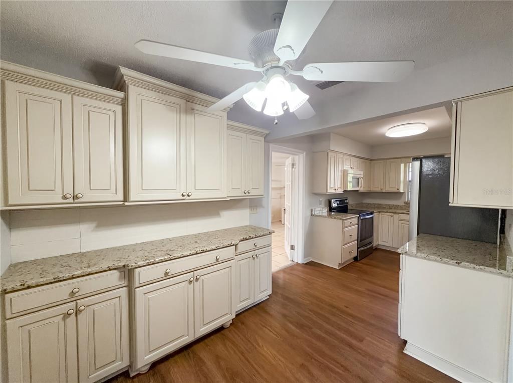 67 South 7th Street Dundee, FL 33838 - Photo 10 of 19