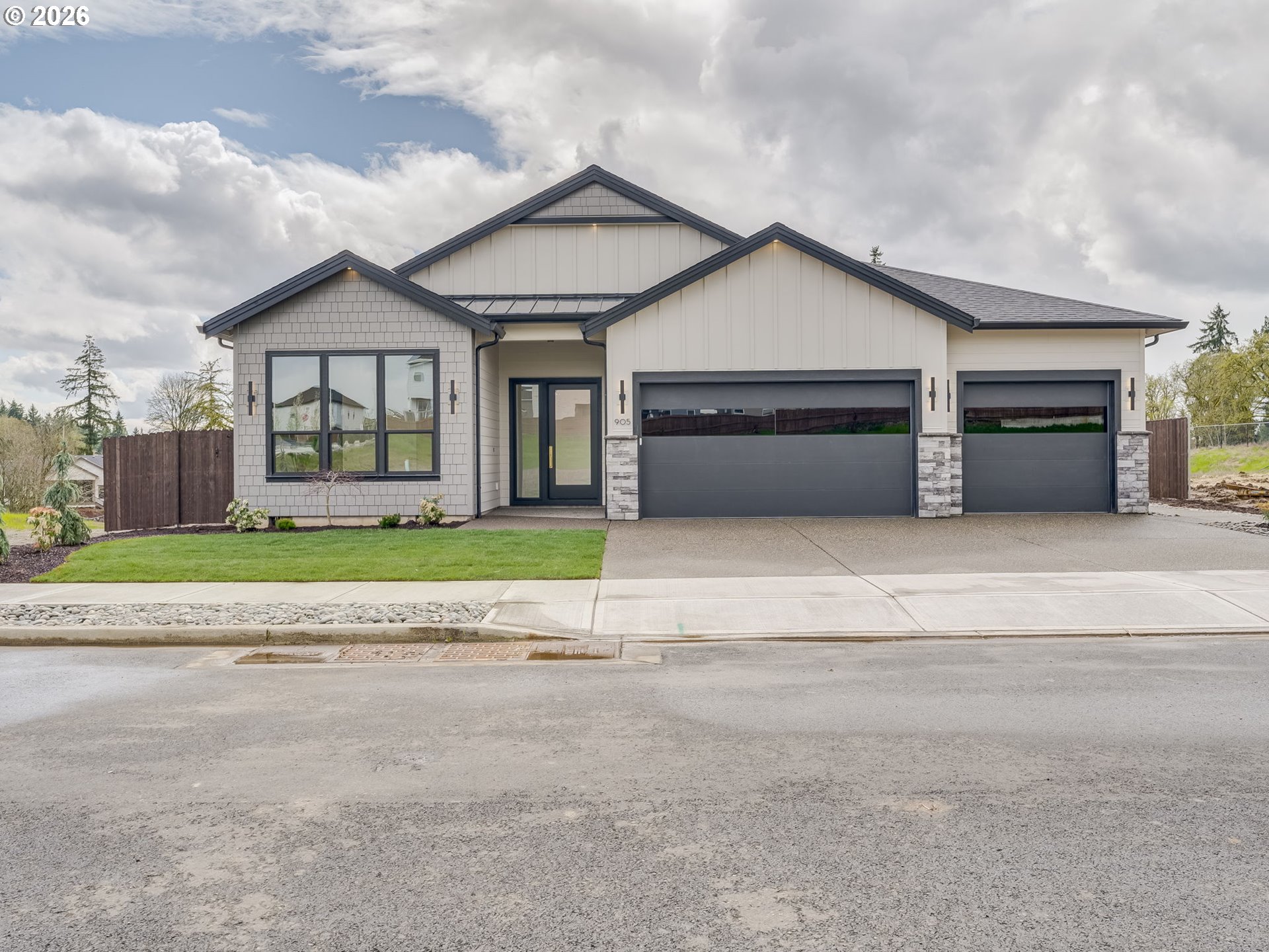 905 Northwest 173rd Street Ridgefield, WA 98642 - Photo 1 of 48