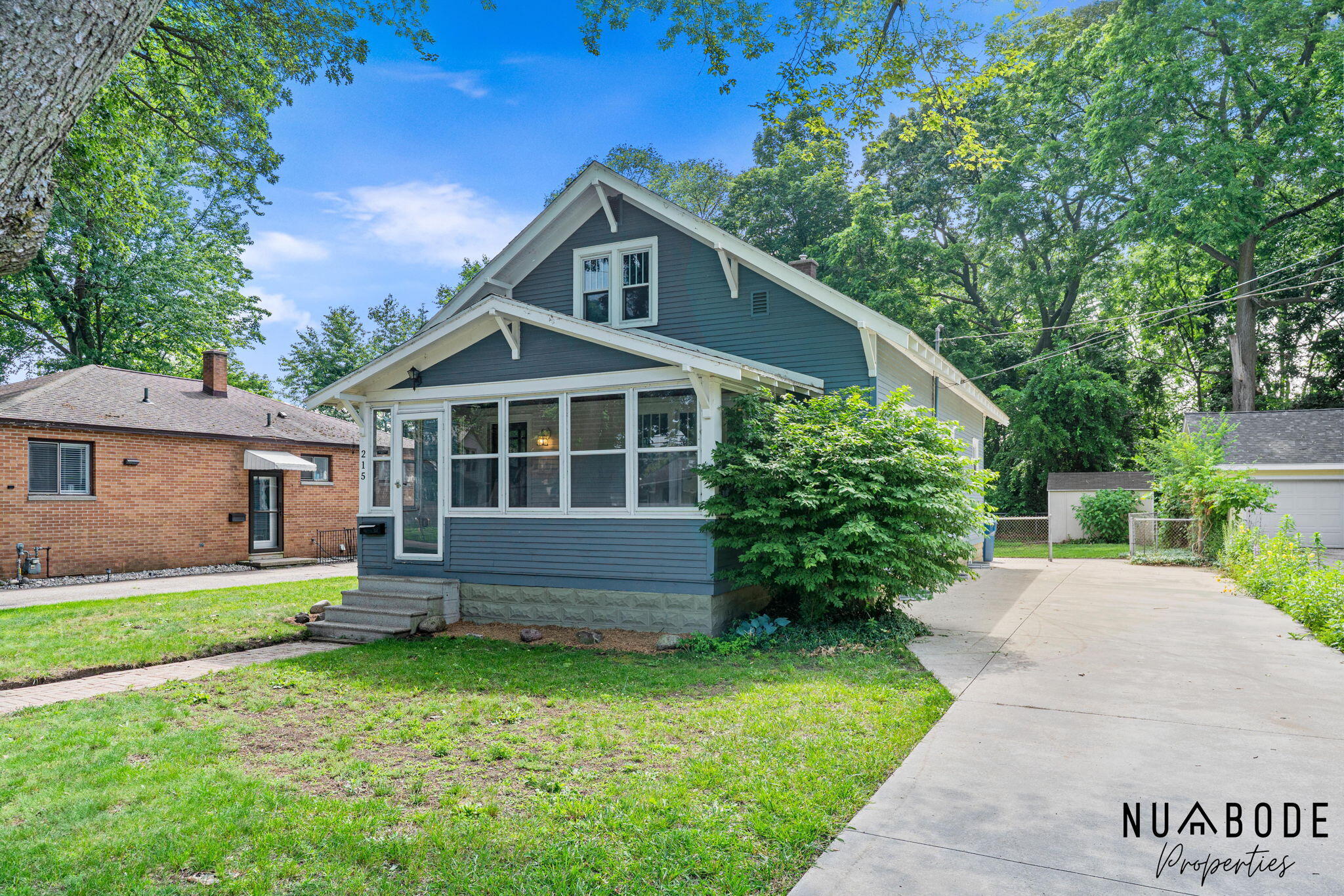 215 Williams Street Spring Lake, MI 49456 - Photo 3 of 44 4-web-or-mls-Project_20260623_0977