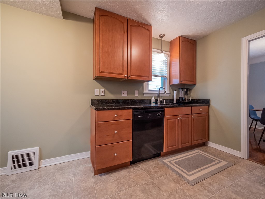 14430 Alger Road Cleveland, OH 44111 - Photo 11 of 33 Gallery Image 11