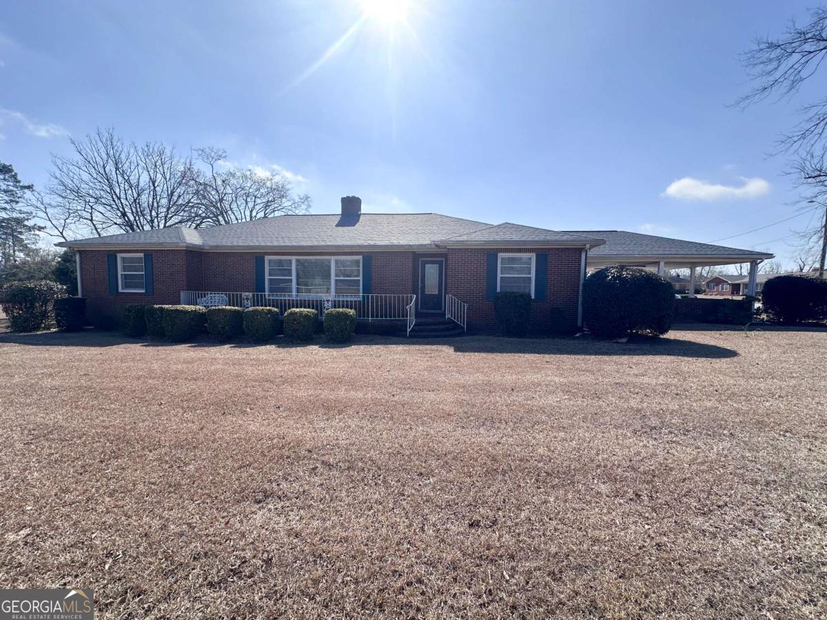 1106 Mt Vernon Road Vidalia, GA 30474 - Photo 24 of 24 front view of a house with a yard