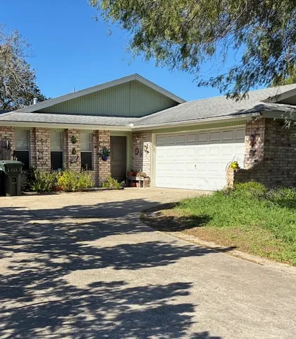 $1,300 | 3141 Crest Colony Lane, Corpus Christi, TX 78415