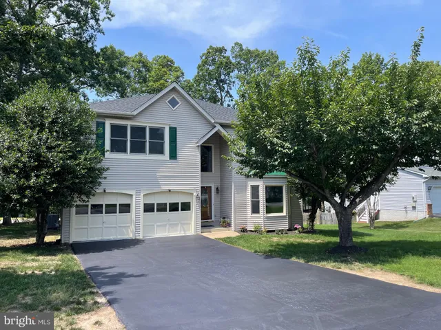 $2,800 | 4209 Oakhill Road, Fredericksburg, VA 22408