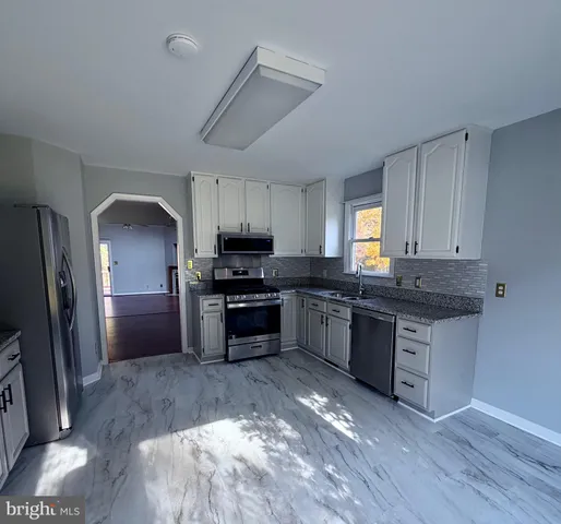 $2,800 | 4209 Oakhill Road, Fredericksburg, VA 22408