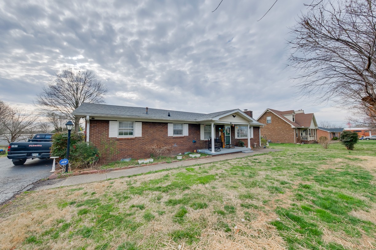 105 Riggs Avenue Portland, TN 37148 - Photo 3 of 35 Gallery Image 3