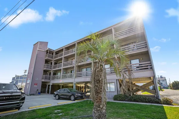 $169,900 | 120 North Dogwood Drive, Unit 303, Murrells Inlet, SC 29576