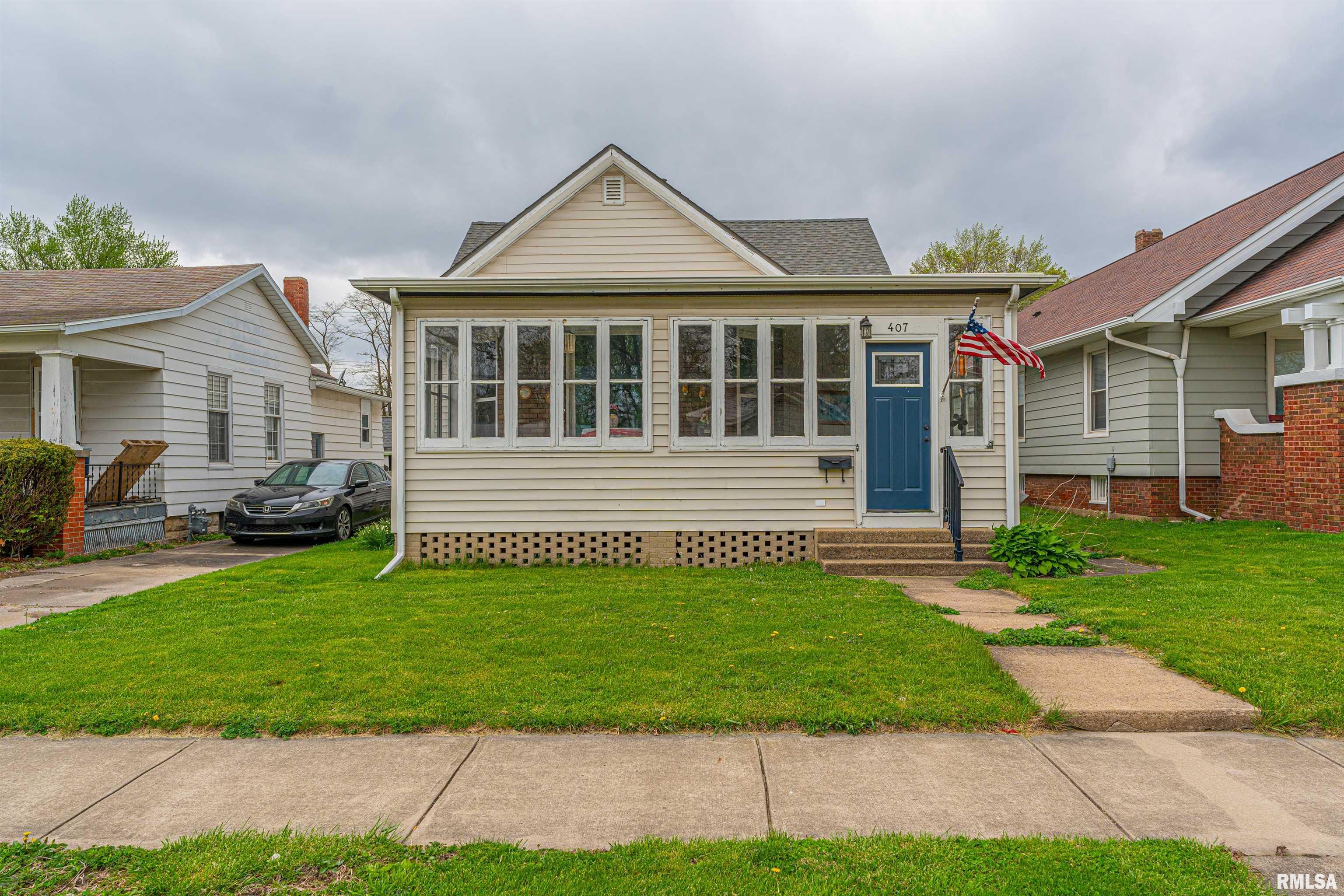 409 Woodlawn Road Lincoln, IL 62656 - Photo 1 of 25