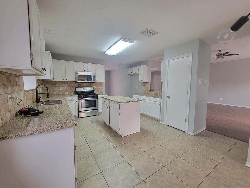 1300 Minter Road Plano, TX 75023 - Photo 3 of 7