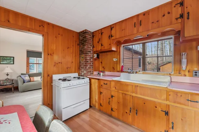 $215,000 | 15 Deadbrook Road, Stoddard, NH 03464