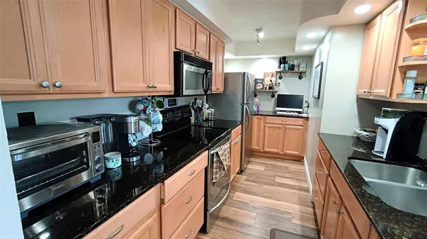 $1,800 | 777 South Federal Highway, Unit RP216, Pompano Beach, FL 33062