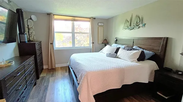 $1,800 | 777 South Federal Highway, Unit RP216, Pompano Beach, FL 33062