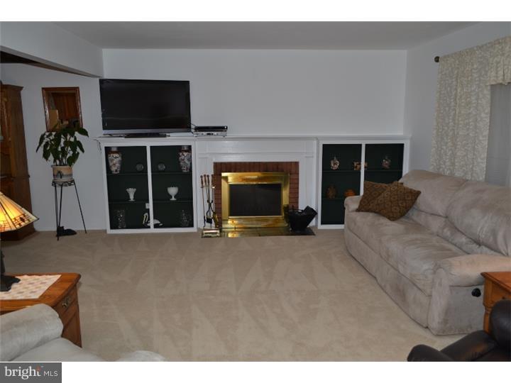 1211 Lower Ferry Road Ewing, NJ 08618 - Photo 22 of 25 Living Room